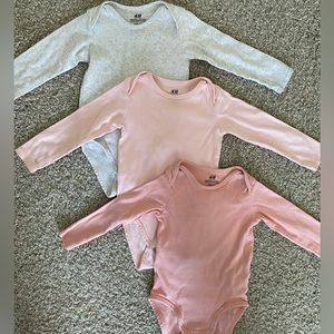 H&M Bodysuits